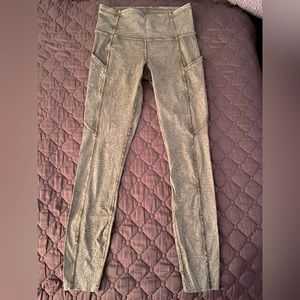 Lululemon leggings